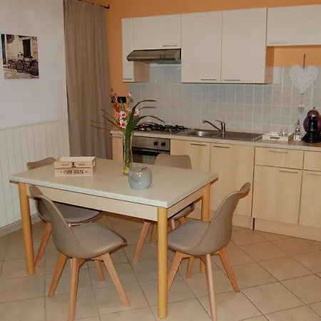 Apartment Gli Alberi With View *